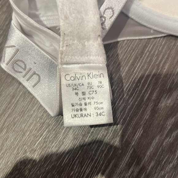 Calvin Klein bra - Picture 3 of 4